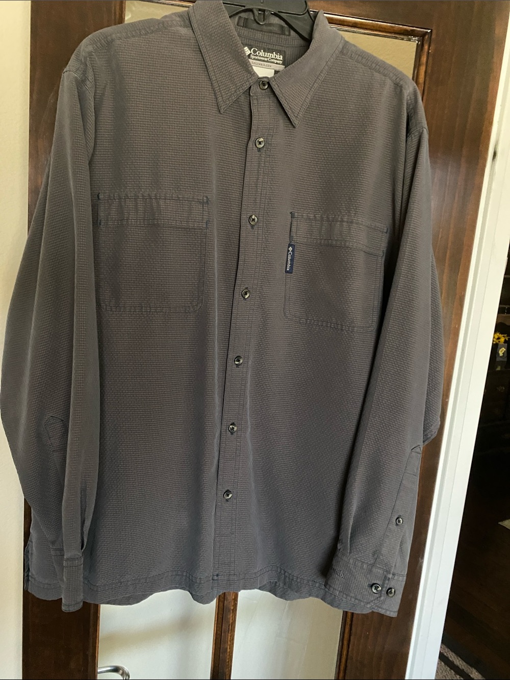 Columbia Men's button down Shirt in Charcoal Gray